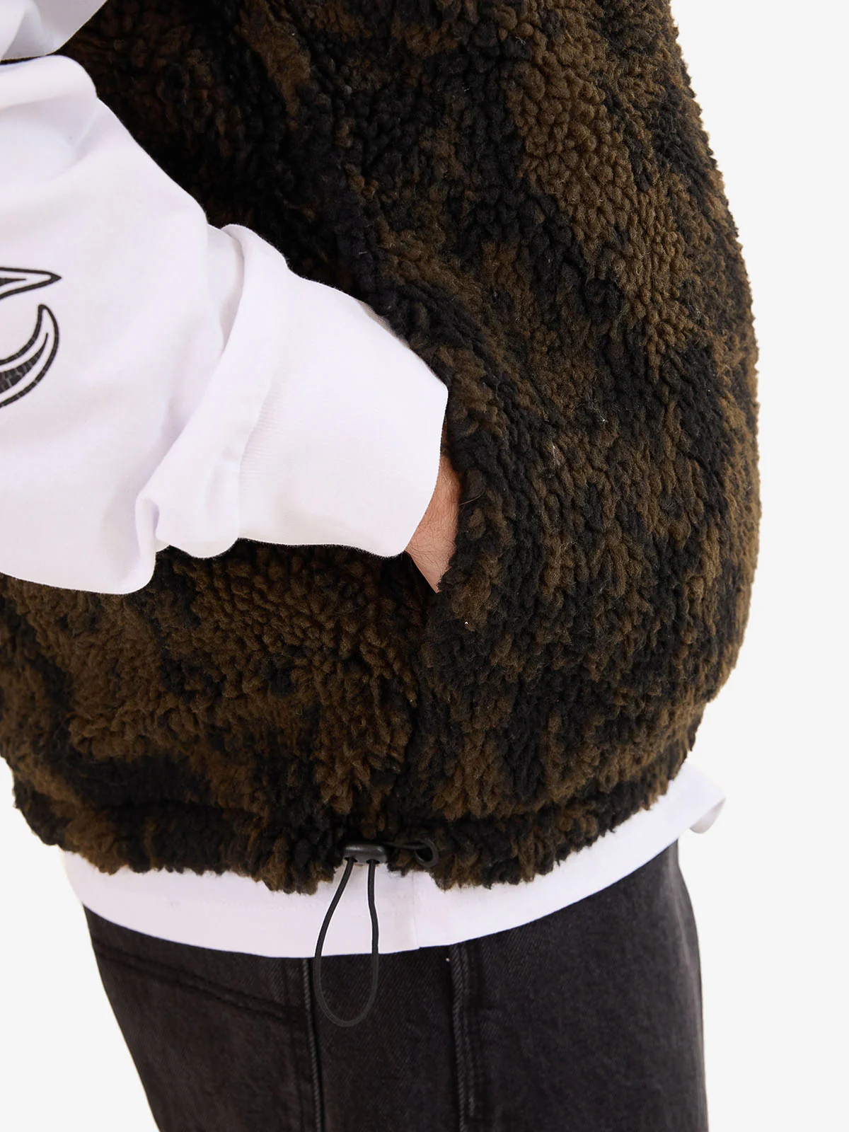 Blackwood Reversible Gilet - Chocolate - Image 10