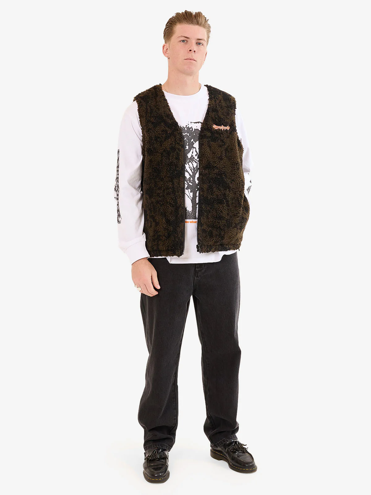 Blackwood Reversible Gilet - Chocolate - Image 12