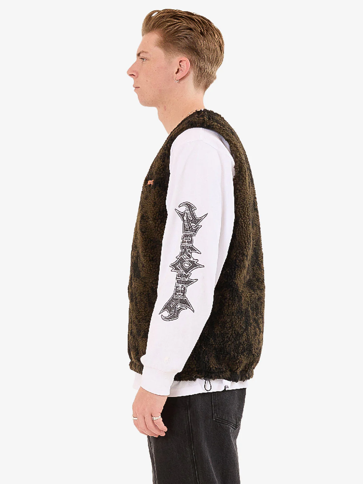 Blackwood Reversible Gilet - Chocolate - Image 8
