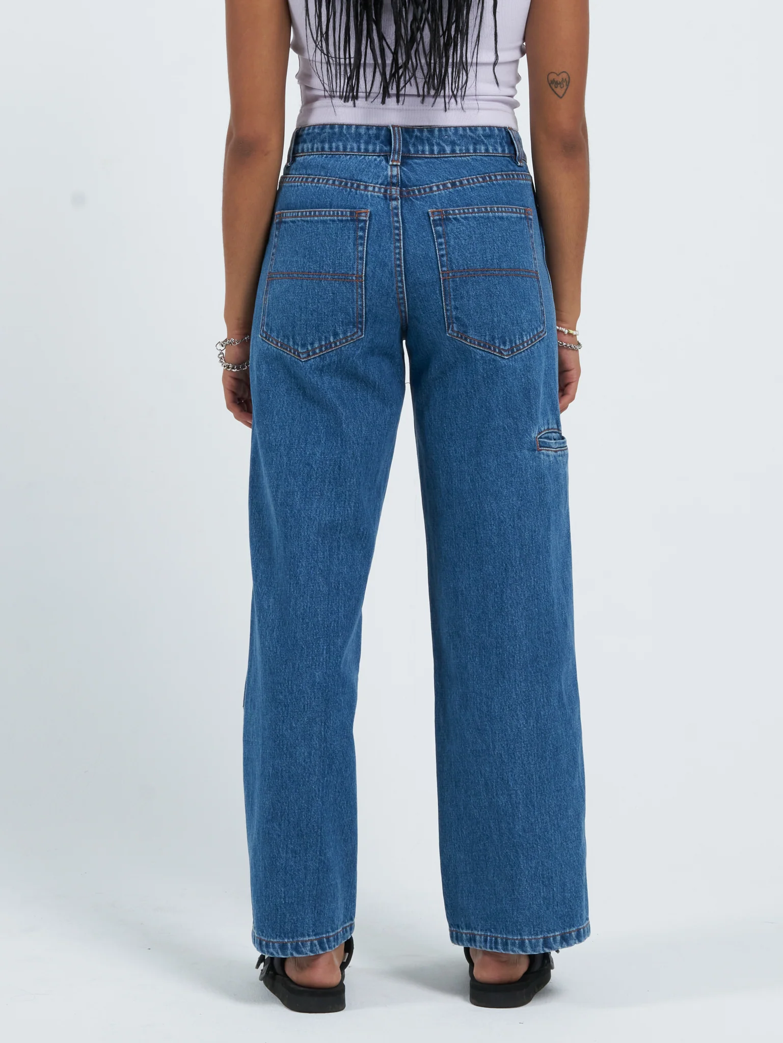 Double Knee Sloucher Jean - Classic Mid Blue - Image 2