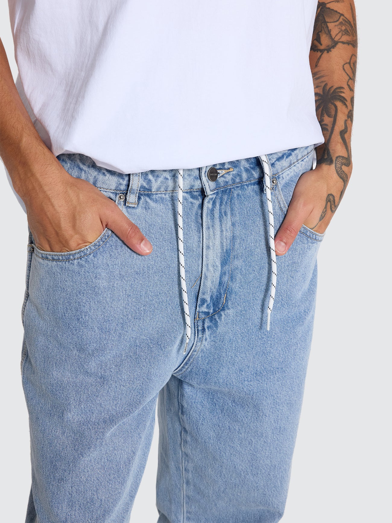 Lounger Jean - Worship Worn Blue - Image 7