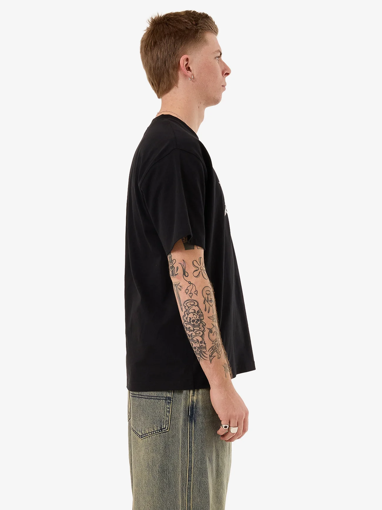 Messenger Tee - Black - Image 4