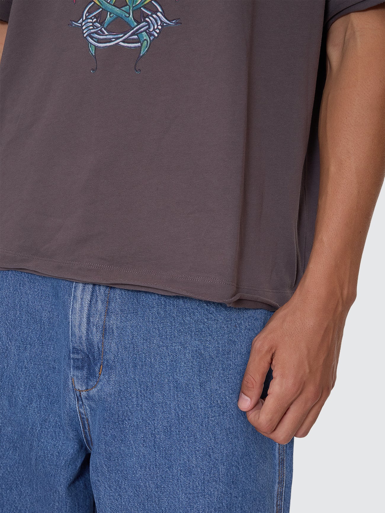 Ned Oversize Tee - Worn Black - Image 8