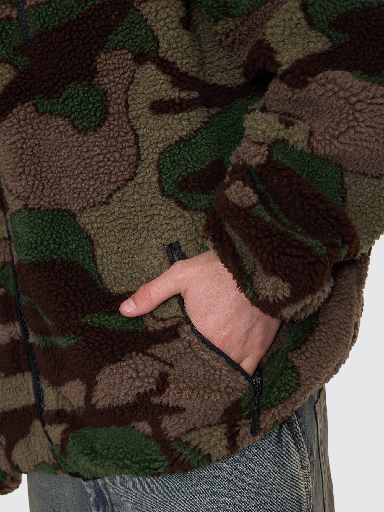 Plain Sight Sherpa Jacket - Camo Green - Image 4