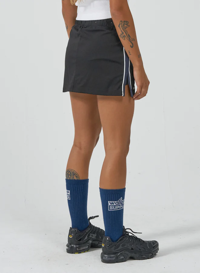 Supplier Skort - Black - Image 4