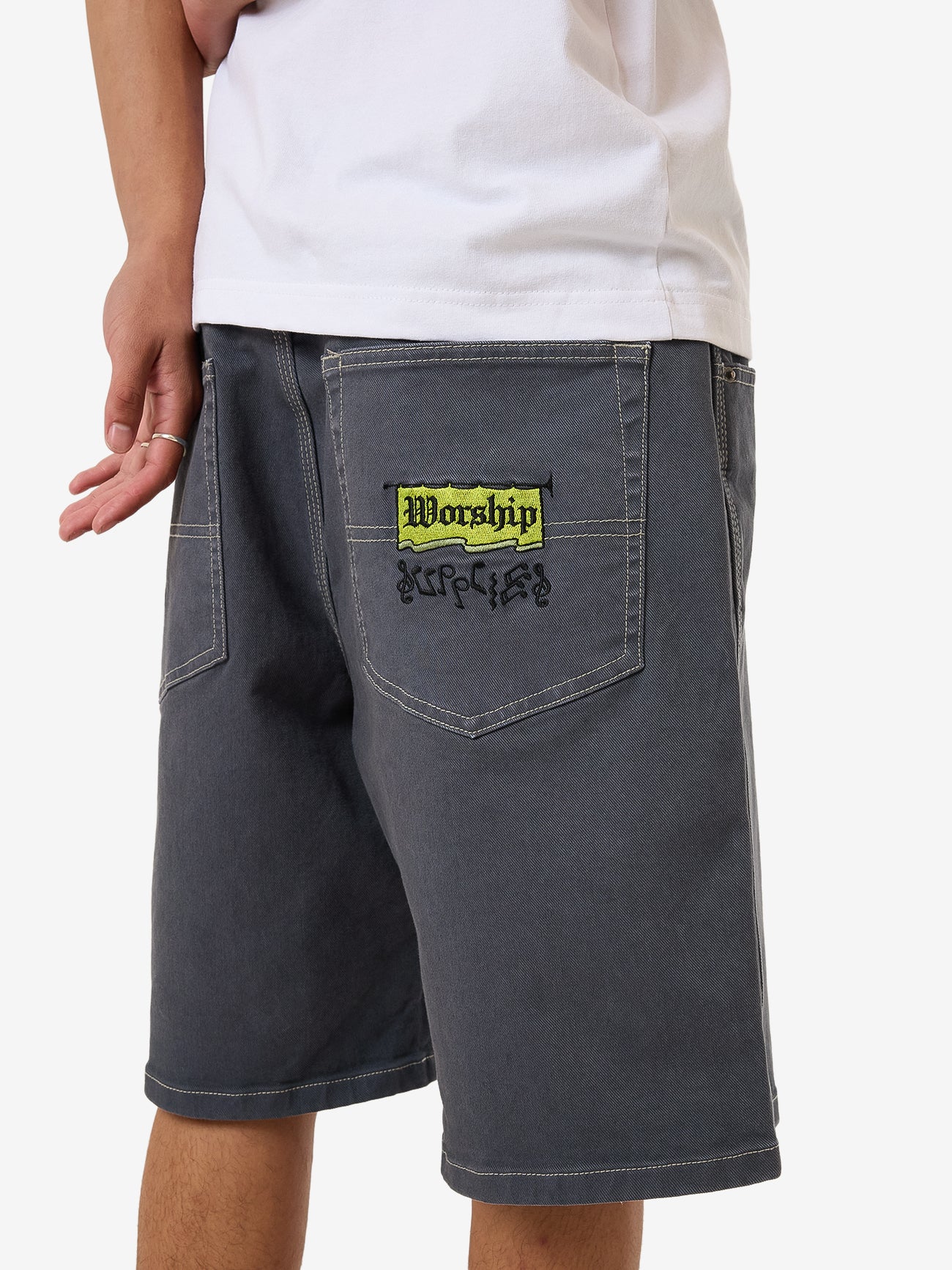 Toot Big Dawg Jean Short - Carbon - Image 7